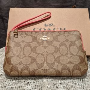 ❤️NWT Coach Double Zip Wallet